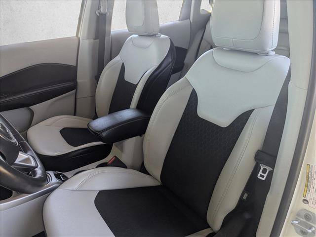 Used 2019 Jeep Compass Latitude FWD image 17