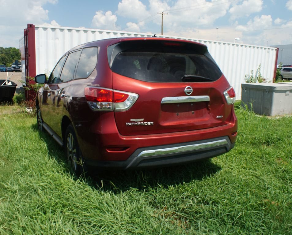 Used 2013 Nissan Pathfinder S AWD/4WD image 3