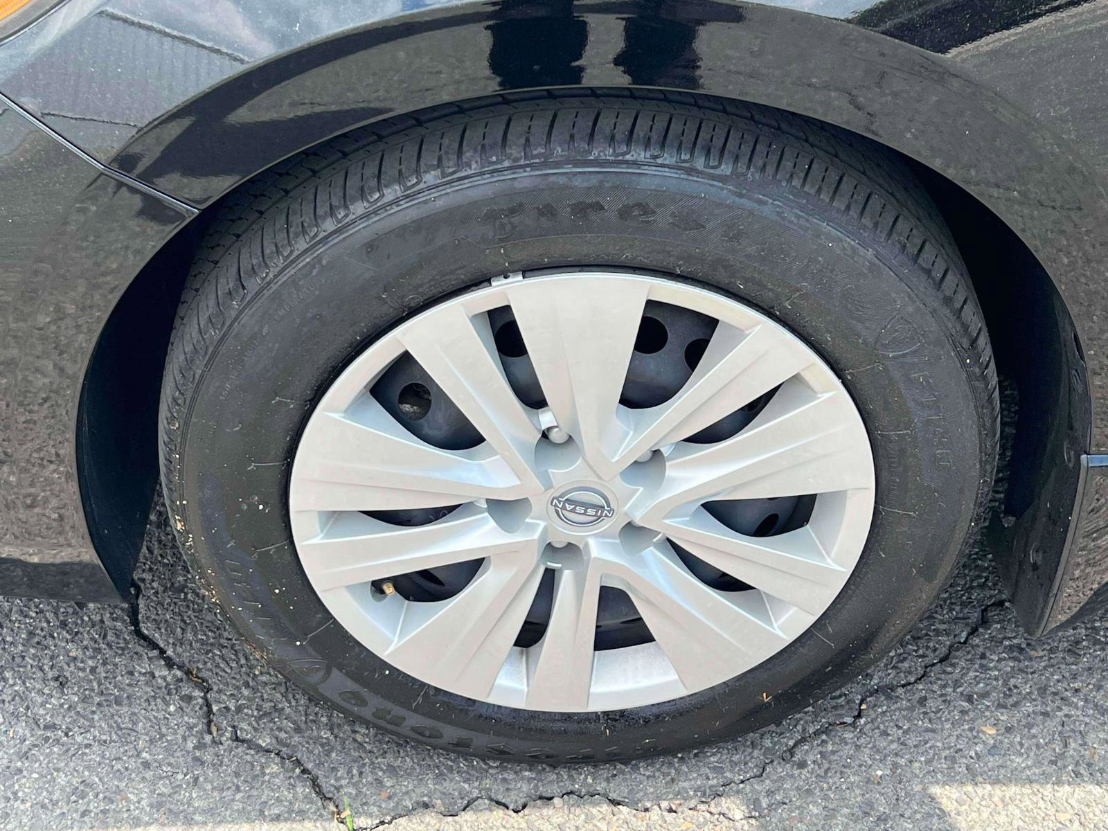 Used 2024 Nissan Sentra S w/ Trunk Package FWD image 6