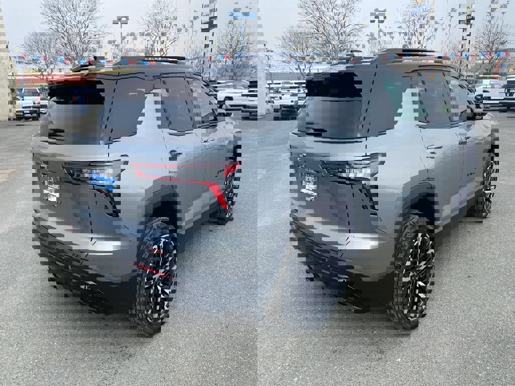 New 2026 Chevrolet Equinox RS w/ Safety and Technology Package image 11