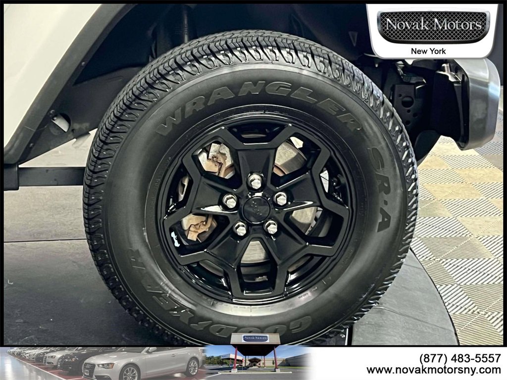 Used 2021 Jeep Gladiator Willys image 9
