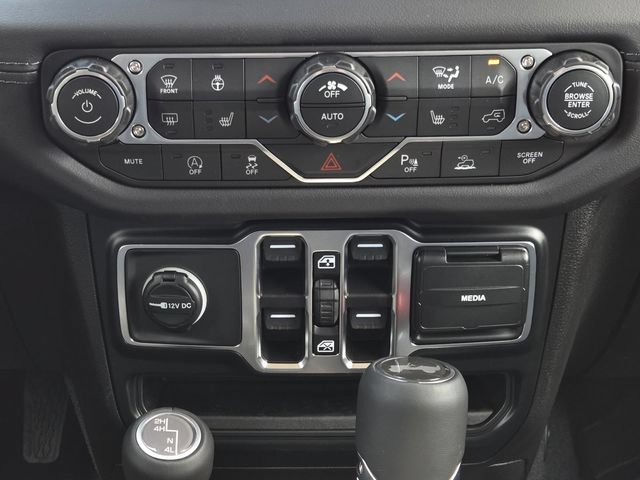 New 2026 Jeep Wrangler Unlimited Sahara AWD/4WD image 16
