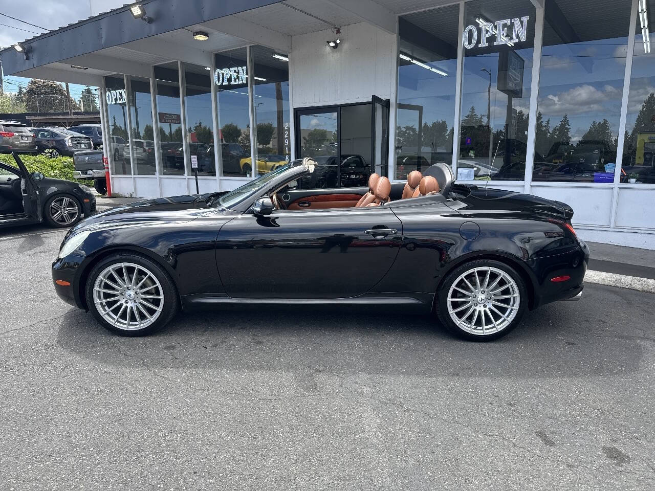 Used 2002 Lexus SC 430 Convertible RWD image 3
