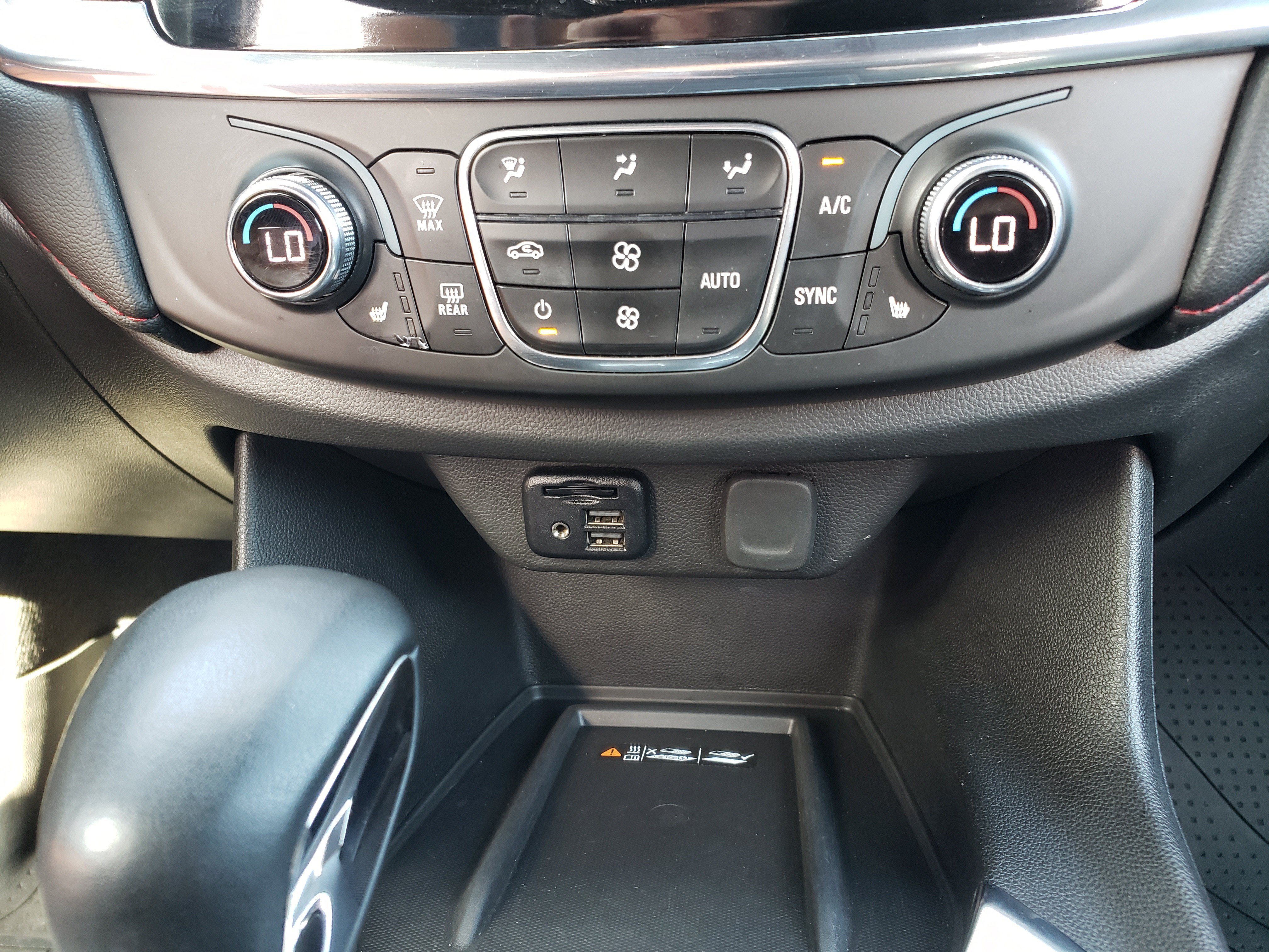 Used 2023 Chevrolet Traverse RS w/ LPO, Floor Liner Package FWD image 26