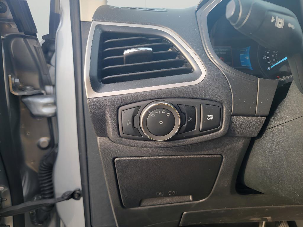Used 2024 Ford Edge SEL AWD/4WD image 15