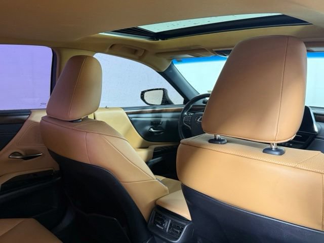 Certified 2024 Lexus ES 300h w/ Premium Package FWD image 27