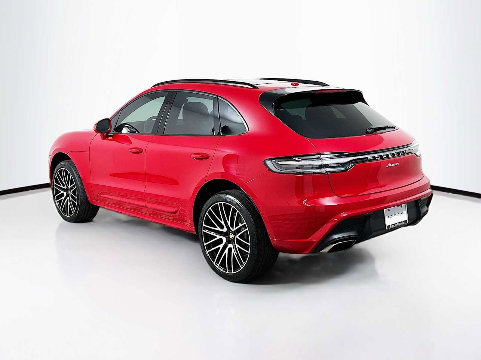 New 2026 Porsche Macan image 3