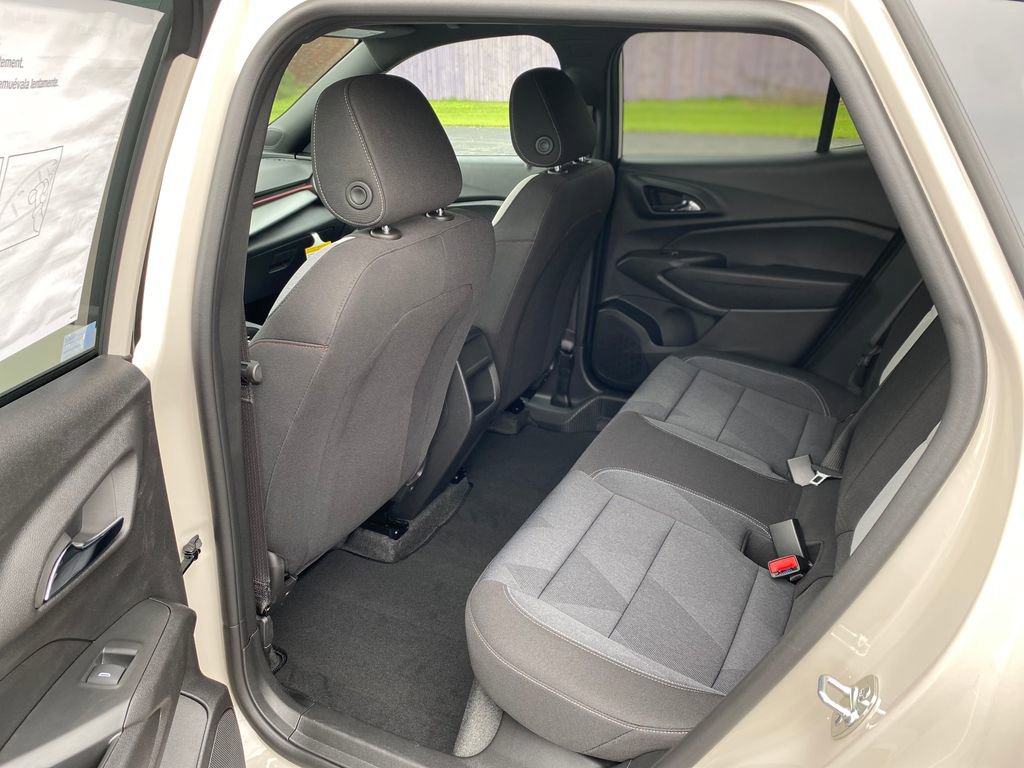 New 2026 Chevrolet Trax RS FWD image 18