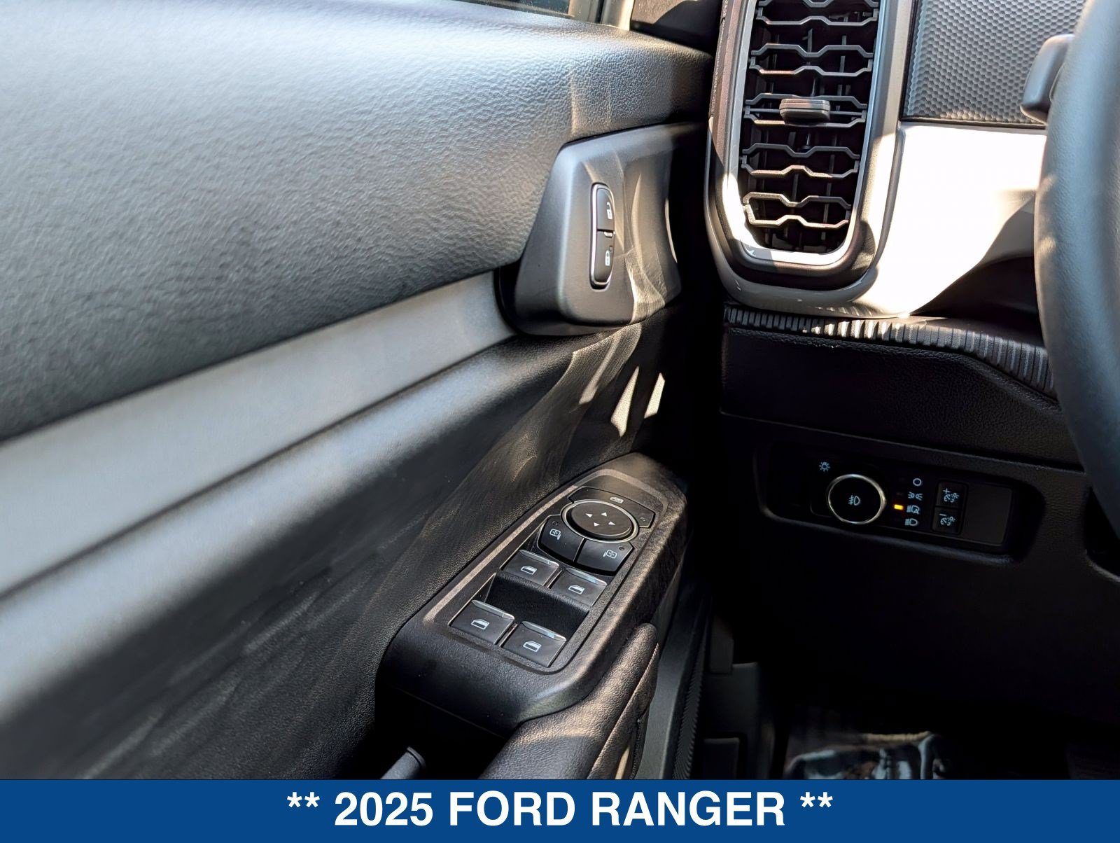 New 2025 Ford Ranger XL RWD image 25
