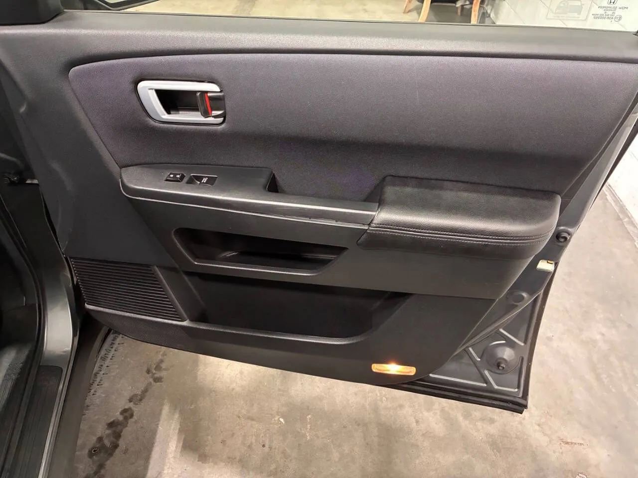 Used 2010 Honda Pilot LX image 23