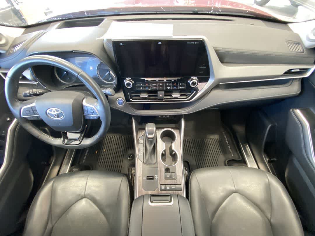 Used 2021 Toyota Highlander Platinum AWD/4WD image 24