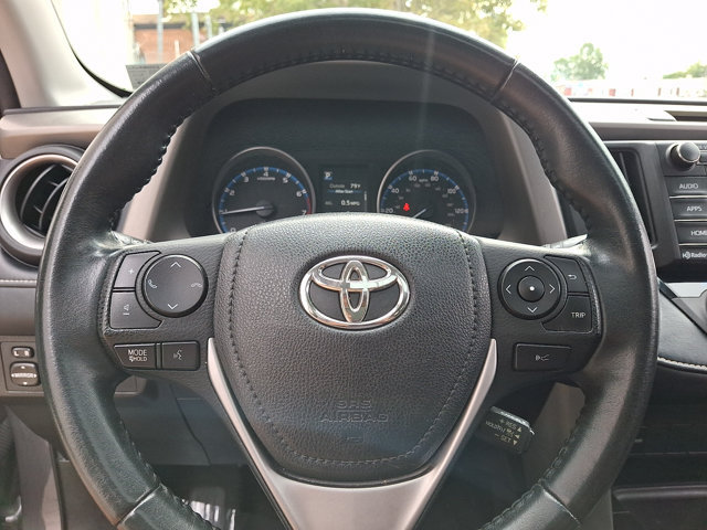 Used 2018 Toyota RAV4 XLE FWD image 19