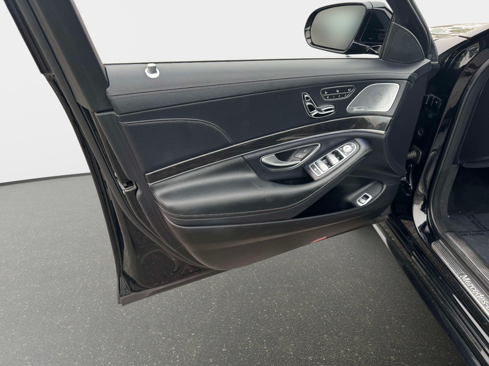 Used 2020 Mercedes-Benz S 450 4MATIC Sedan w/ AMG Line Exterior image 23