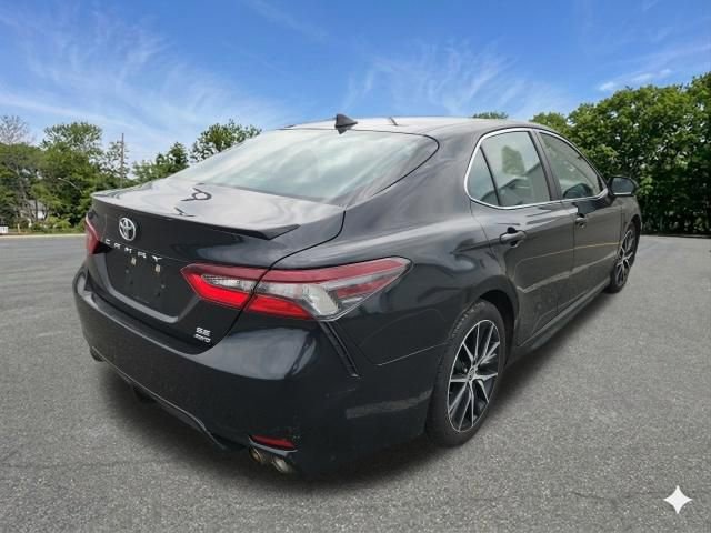 Used 2024 Toyota Camry SE w/ Cold Weather Package AWD/4WD image 9
