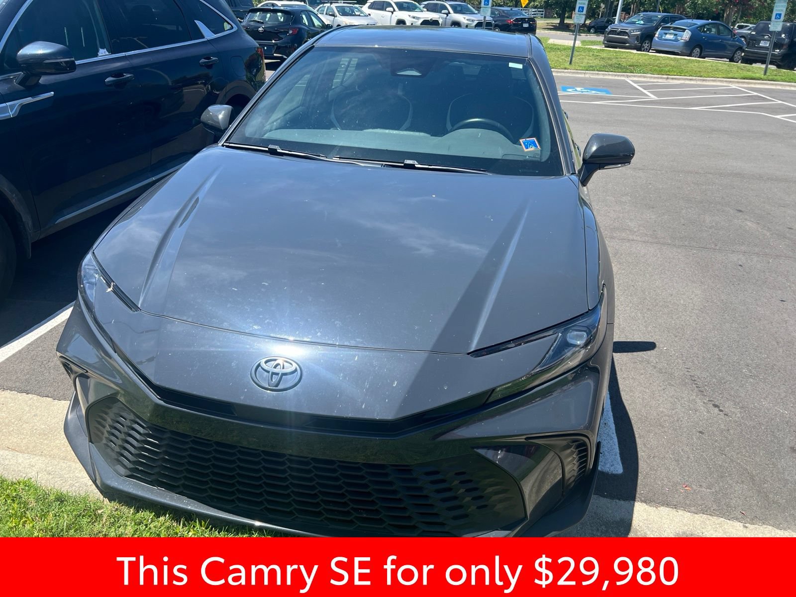 Used 2025 Toyota Camry SE FWD image 19