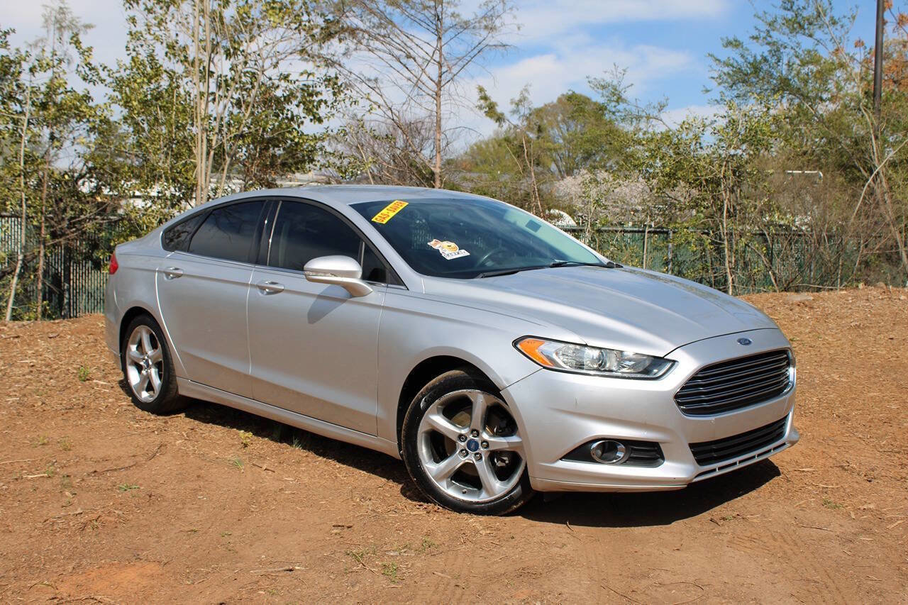 Used 2013 Ford Fusion SE image 3