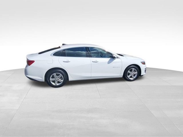 Used 2023 Chevrolet Malibu LS w/ Driver Confidence Package image 4