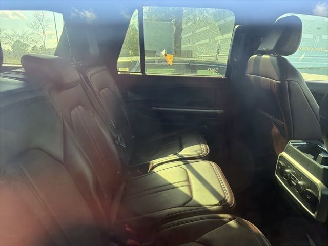 Used 2024 Ford Expedition Limited image 20