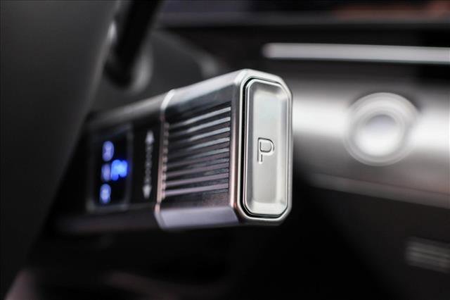 Used 2025 Hyundai Kona SEL image 21