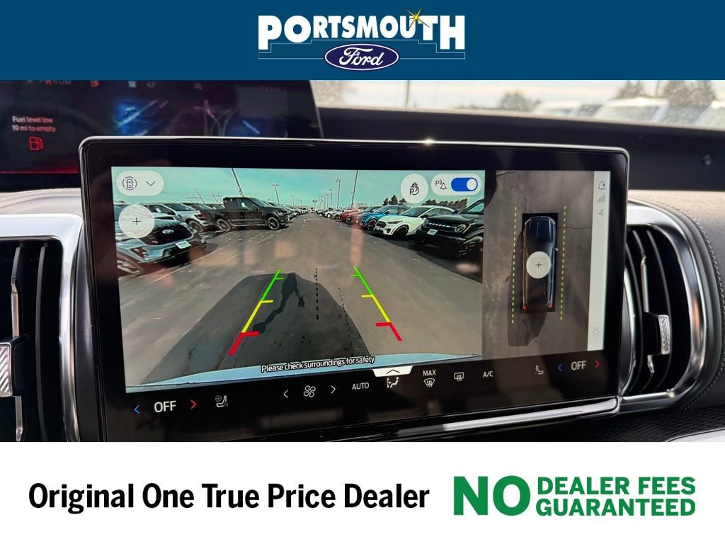 New 2025 Ford Expedition Max Platinum w/ Stealth Performance Package image 14