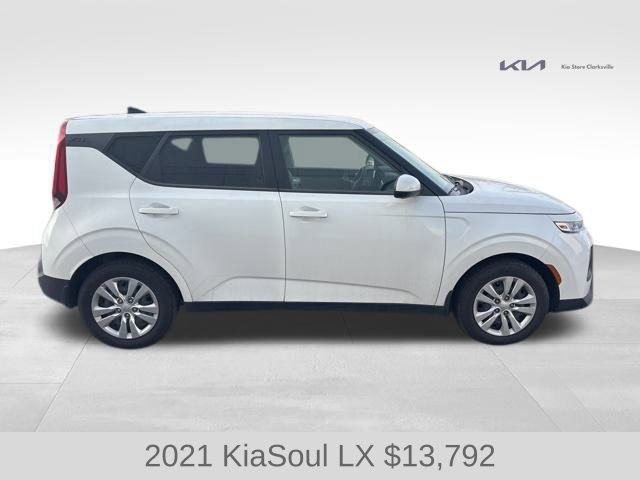 Used 2021 Kia Soul LX image 9