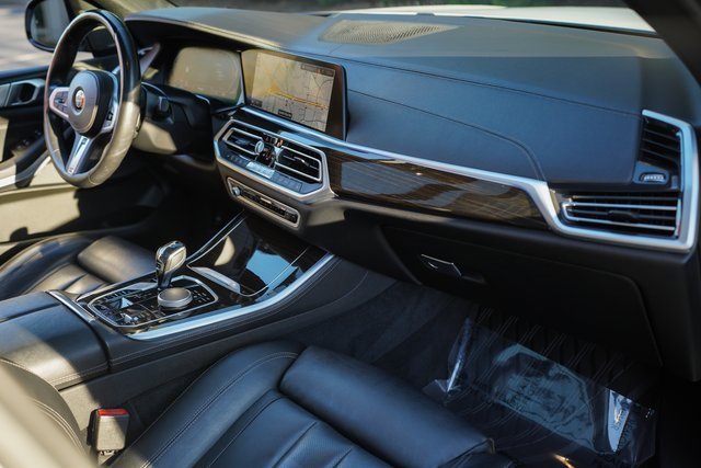 Used 2021 BMW X5 xDrive40i w/ M Sport Package image 20