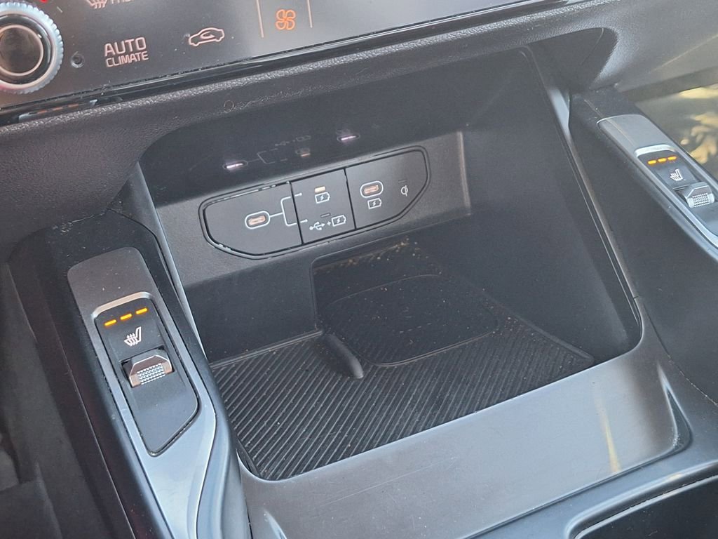 Used 2024 Kia Sorento S image 25