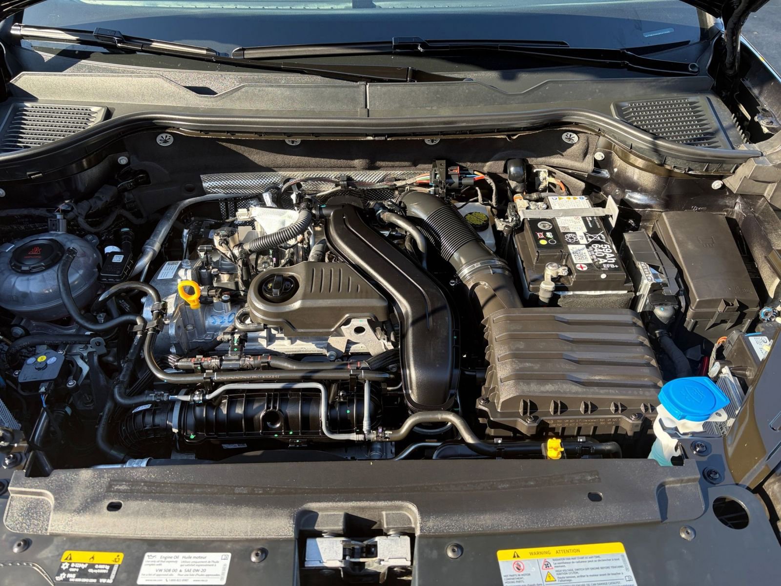 Used 2025 Volkswagen Taos SE image 33