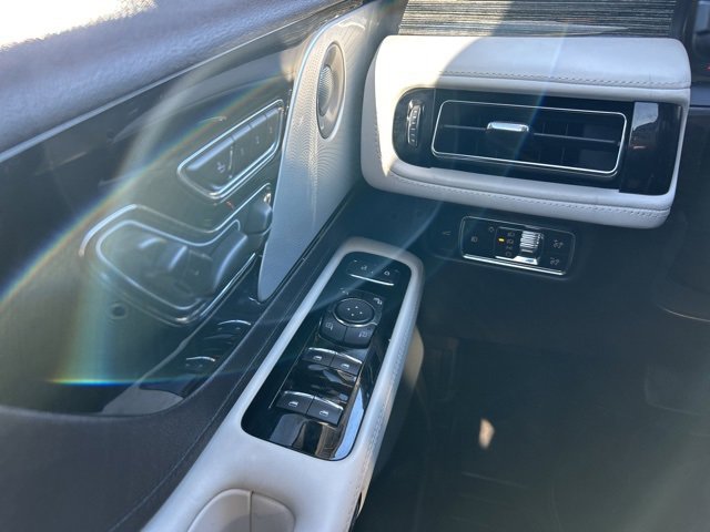 Used 2023 Lincoln Aviator Black Label w/ Jet Package image 13