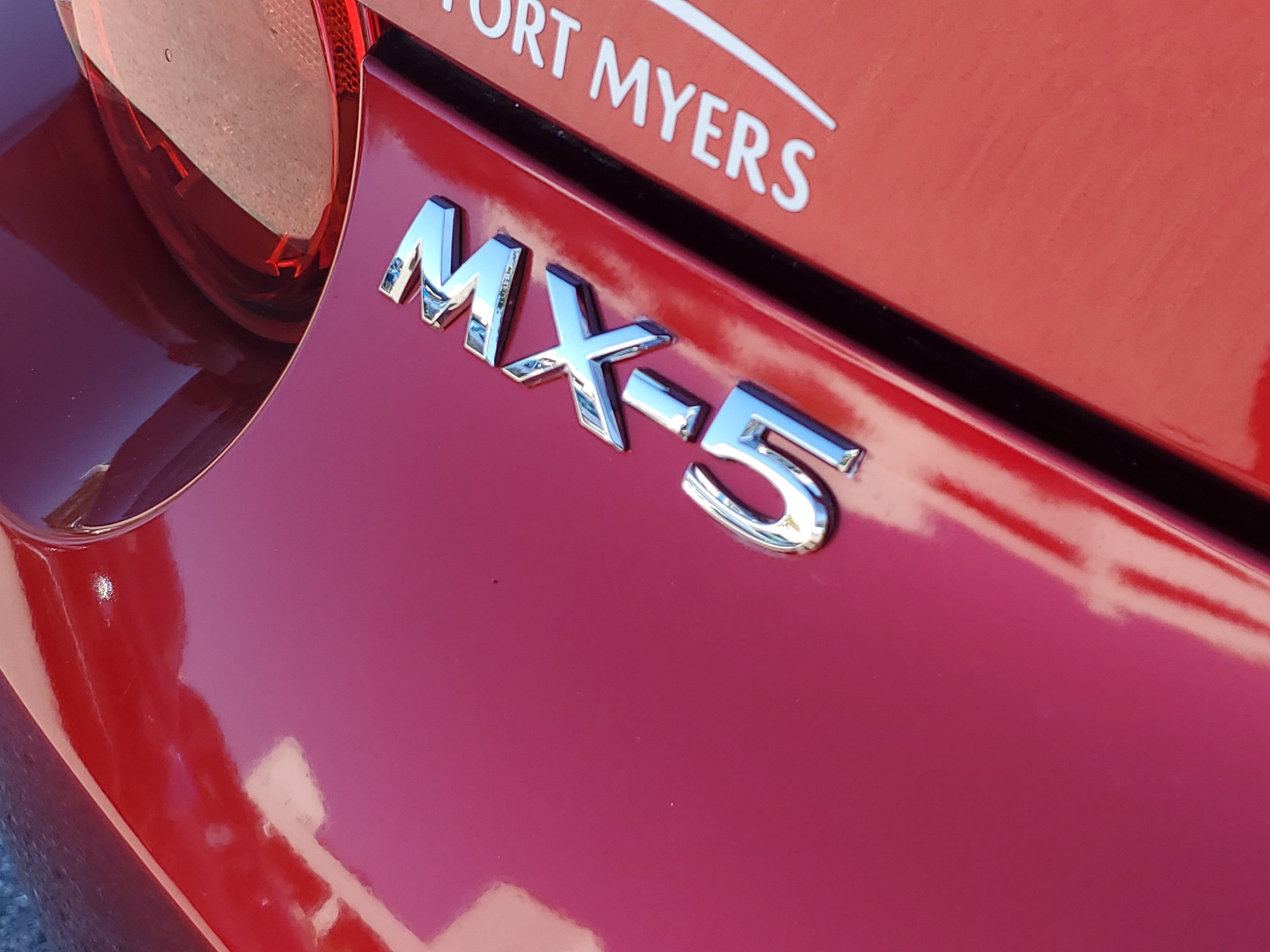 Used 2021 MAZDA MX-5 Miata Sport image 15