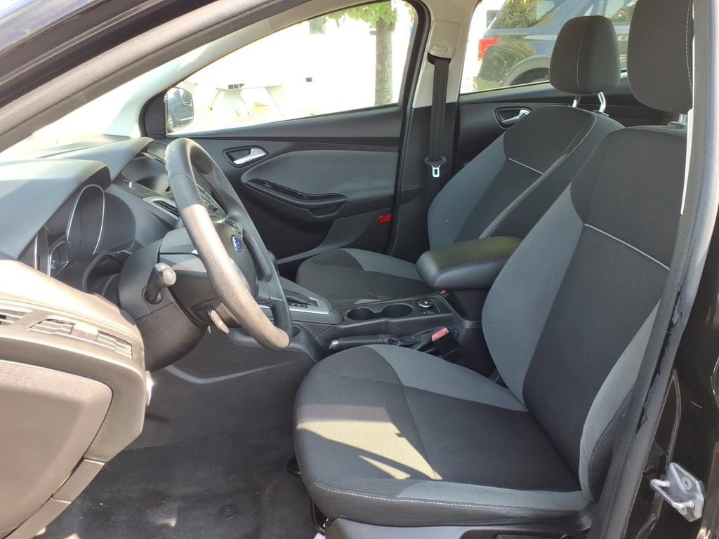 Used 2012 Ford Focus SE FWD image 15