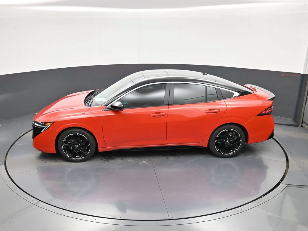 New 2026 Nissan Sentra SR w/ SR Premium Package FWD image 29