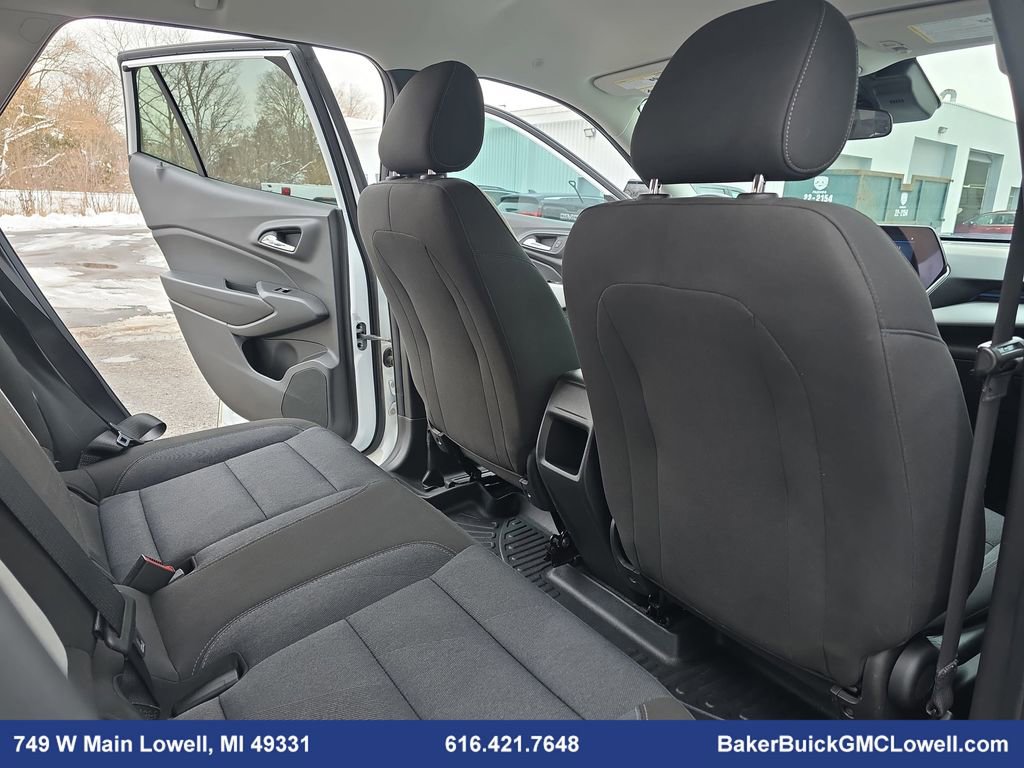Used 2024 Chevrolet Trax LS w/ LS Convenience Package image 11