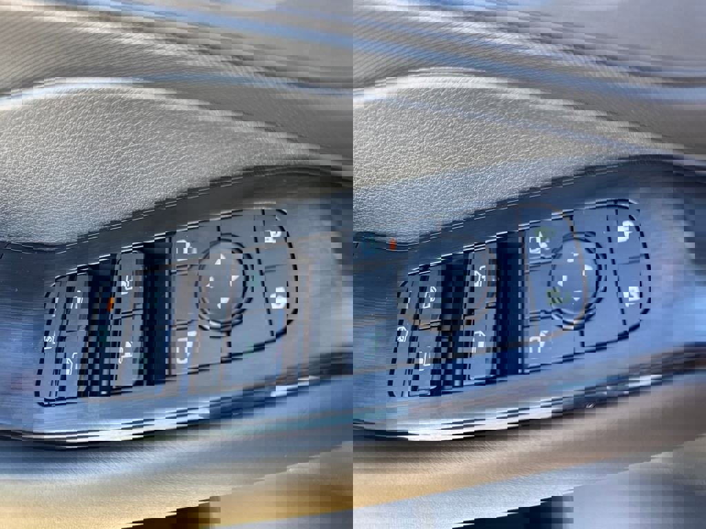 New 2026 Nissan Rogue S image 18