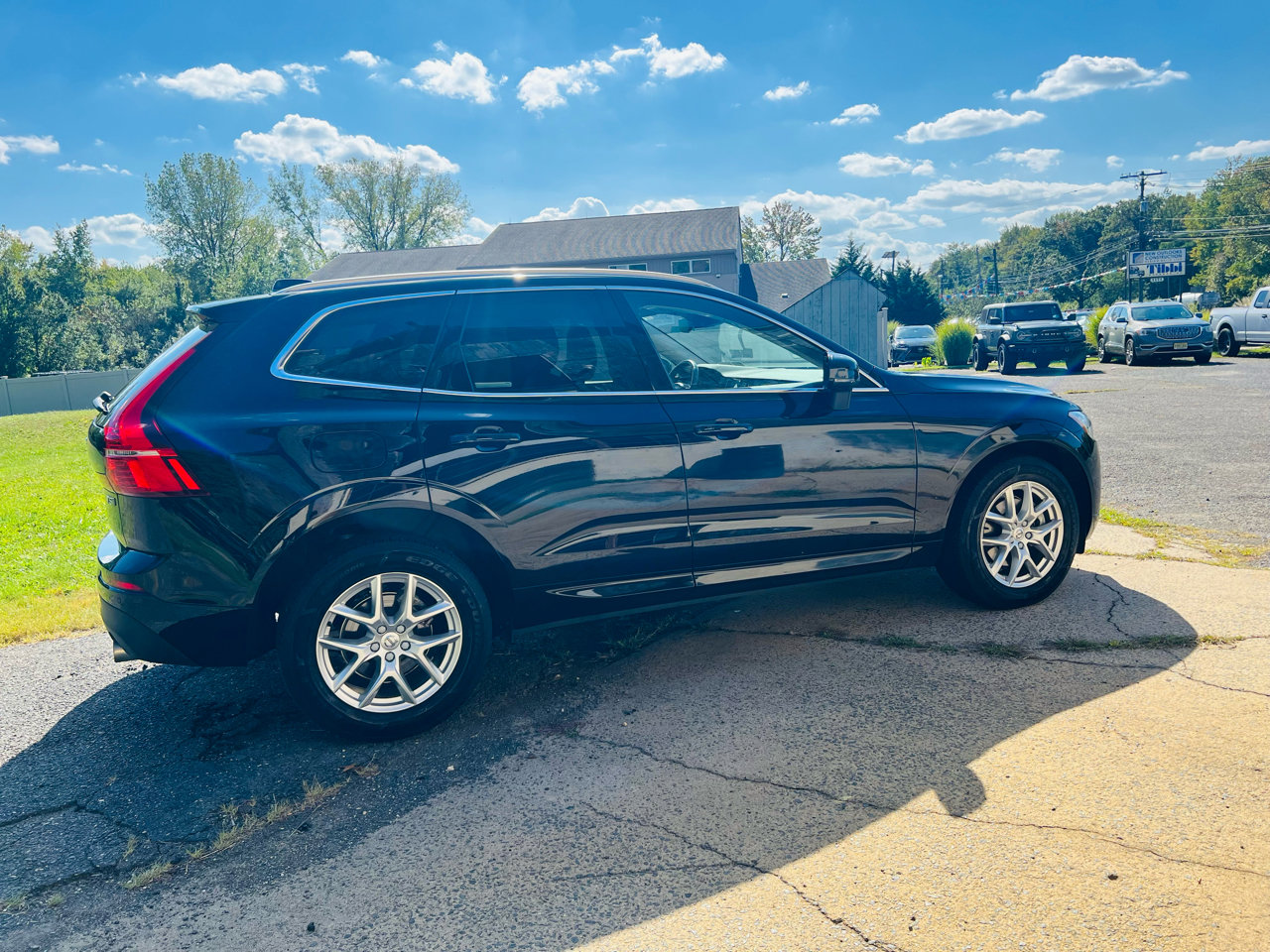 Used 2020 Volvo XC60 T5 Momentum image 7