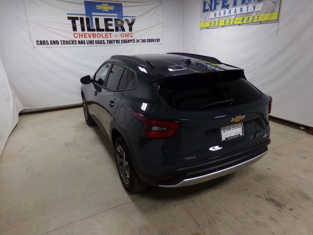 New 2025 Chevrolet Trax LT w/ Driver Confidence Package image 4