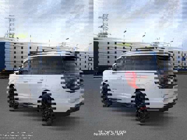 New 2026 Ford Expedition Platinum image 4