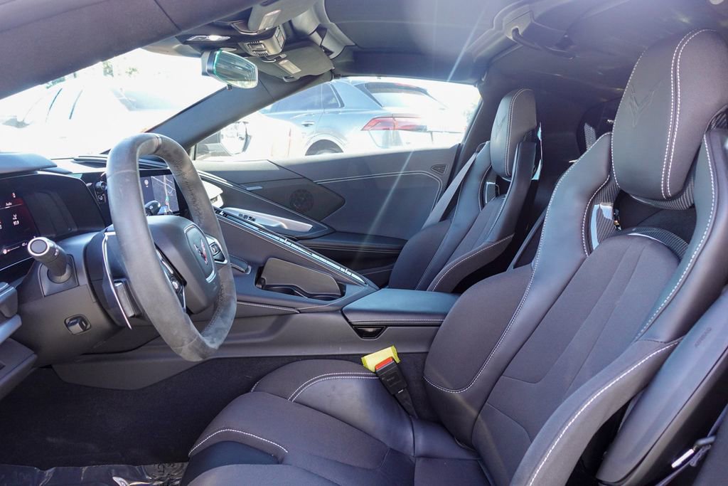 Used 2022 Chevrolet Corvette Stingray Coupe w/ Z51 Performance Package image 17