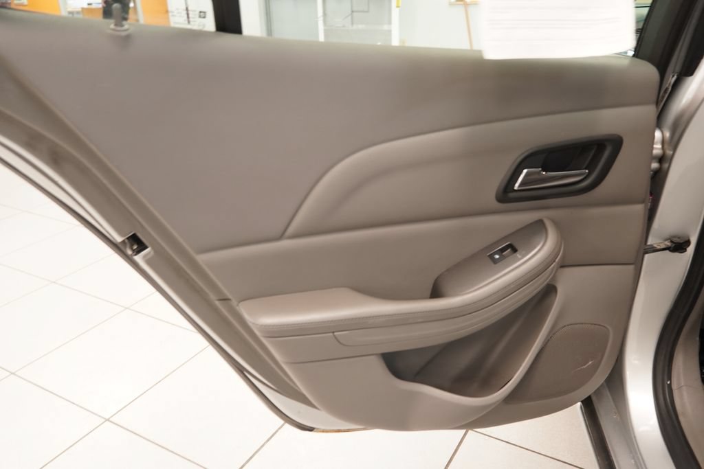 Used 2013 Chevrolet Malibu LS FWD image 23