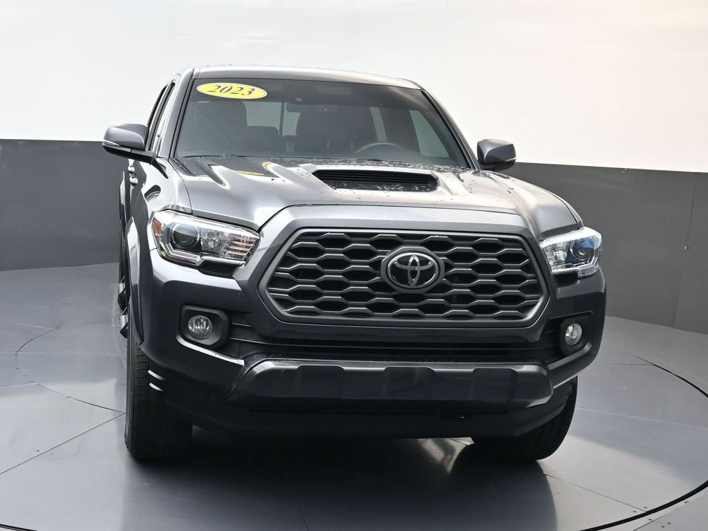 Used 2023 Toyota Tacoma TRD Sport w/ Technology Package image 8
