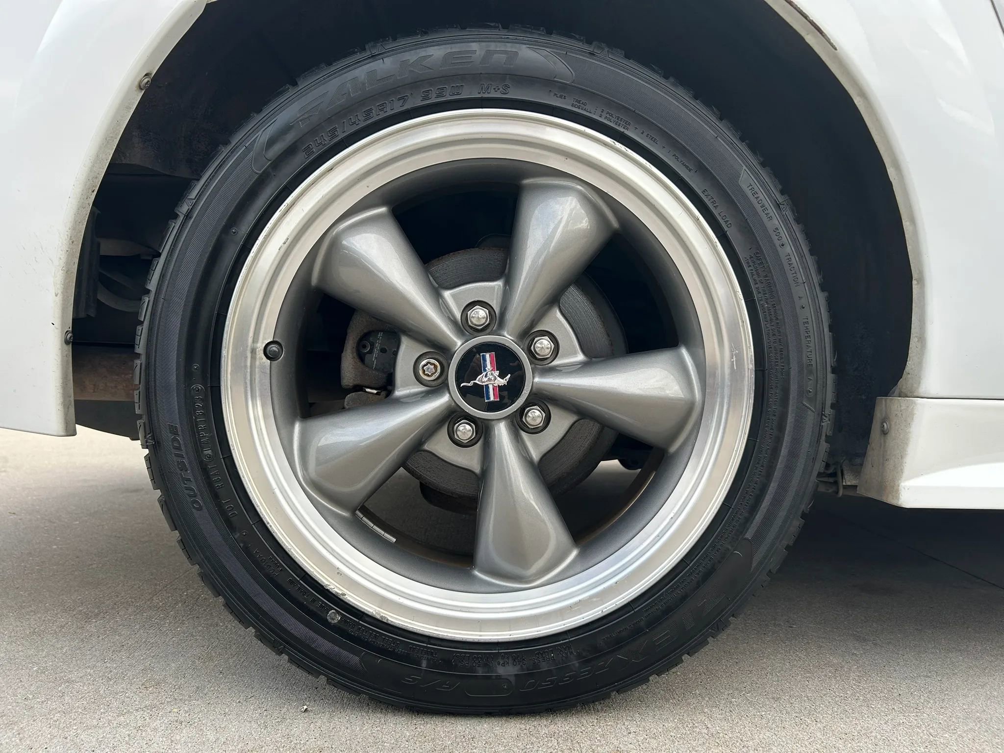 Used 2004 Ford Mustang GT Premium RWD image 21