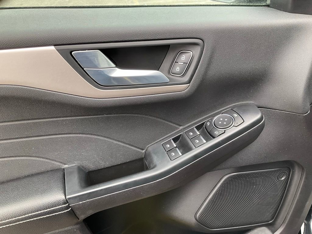 Used 2022 Ford Escape SEL image 21