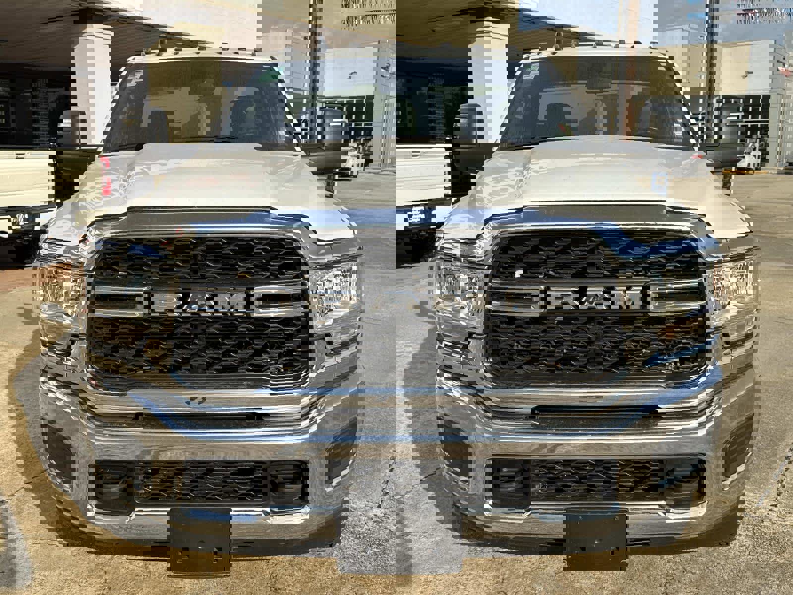 Used 2024 RAM 3500 Tradesman w/ Chrome Appearance Group image 3