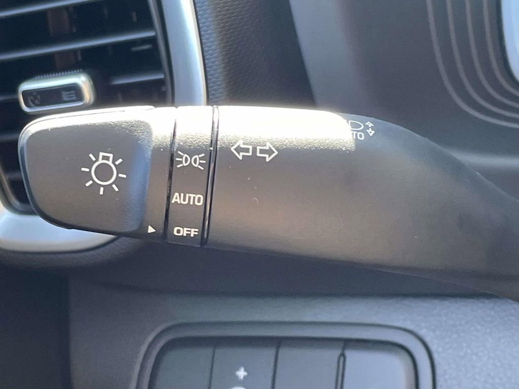 New 2026 Hyundai Venue SE FWD image 21
