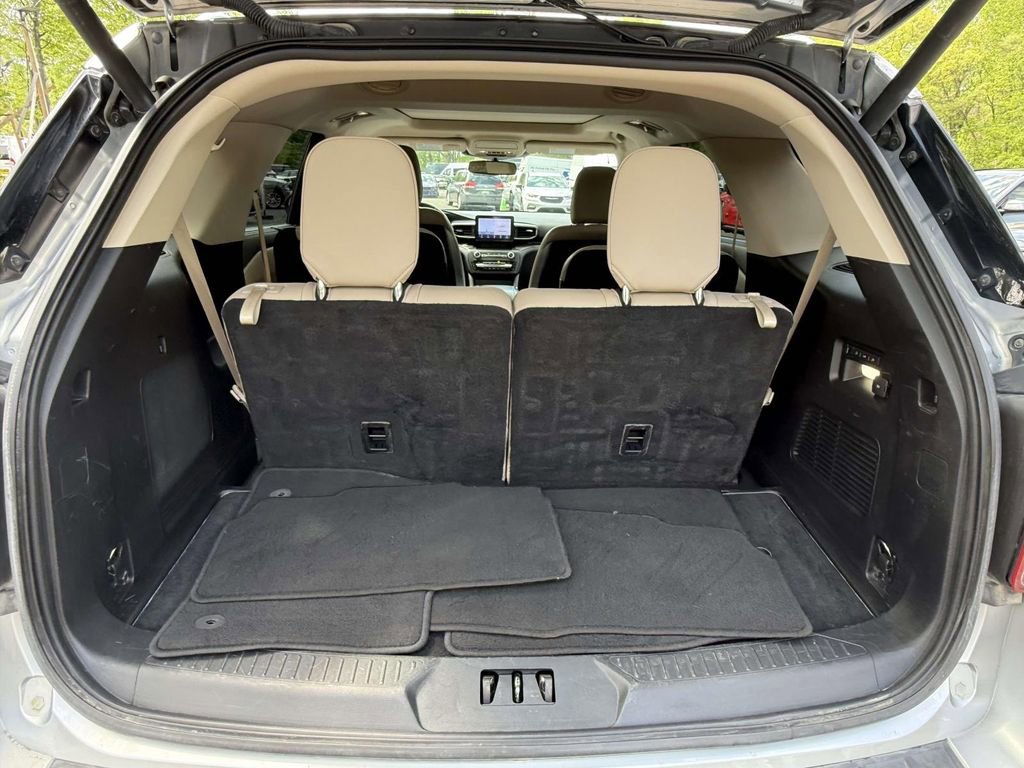 Used 2020 Ford Explorer Limited w/ Class III Trailer Tow Package AWD/4WD image 12