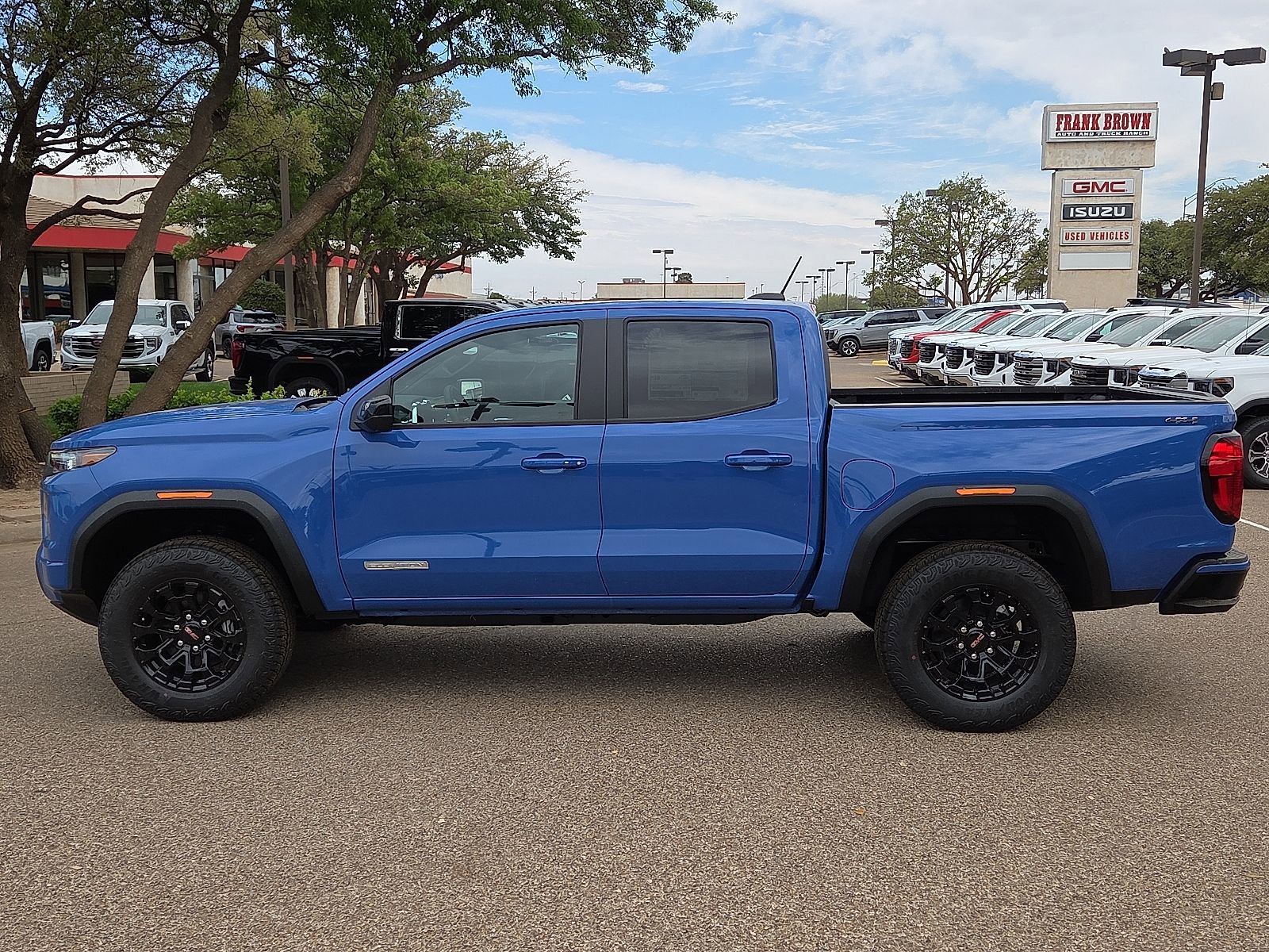 New 2026 GMC Canyon Elevation w/ Convenience Package image 2