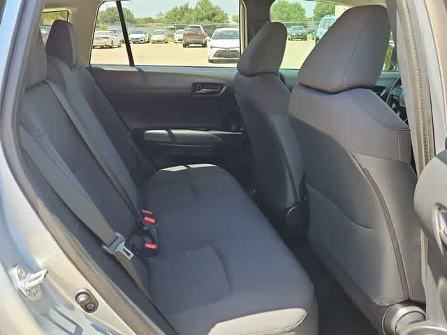 Used 2025 Toyota Corolla Cross LE FWD image 17