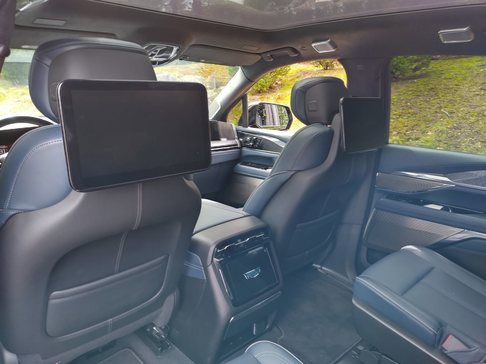 New 2025 Cadillac Escalade IQ Sport 2 image 23