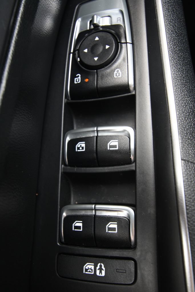 Used 2024 Kia Sorento S FWD image 25
