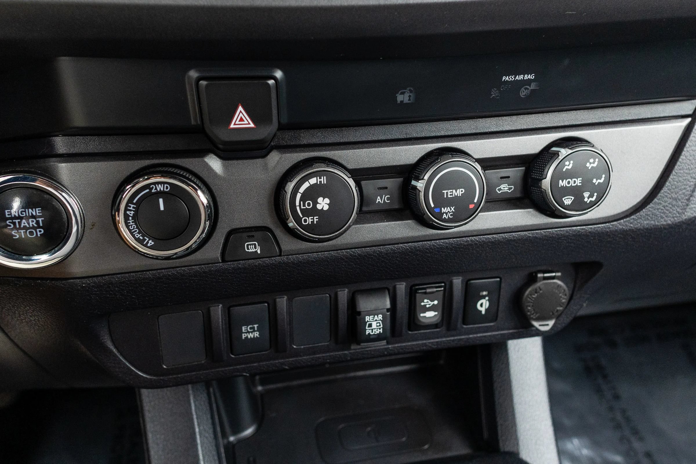 Used 2019 Toyota Tacoma TRD Sport AWD/4WD image 22